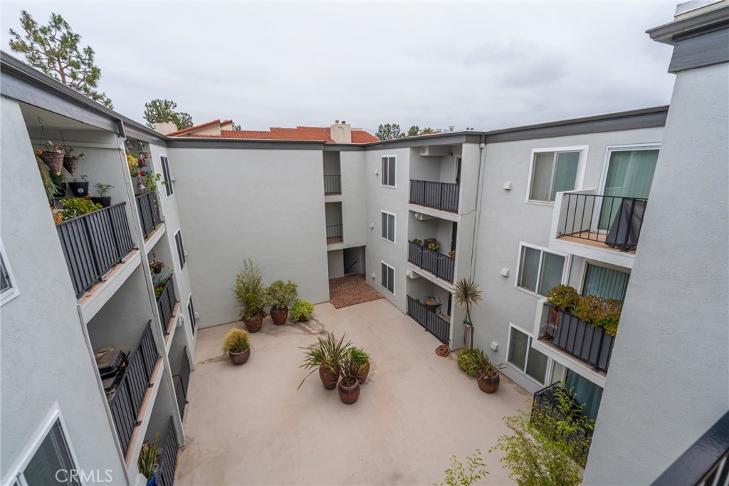 8163 Redlands Street 56