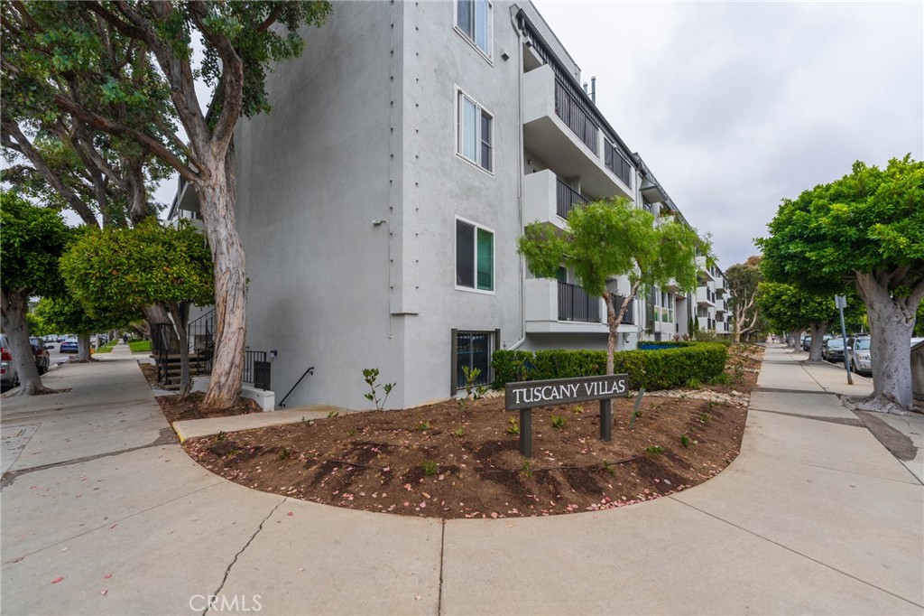 8163 Redlands Street 56