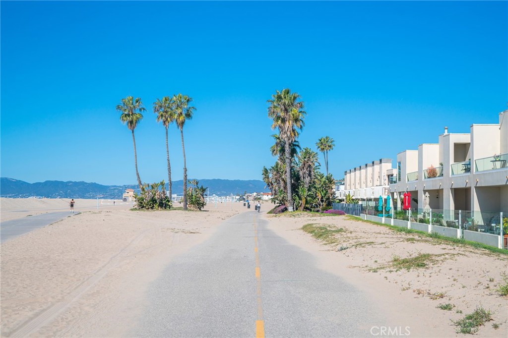 8163 Redlands Street 56