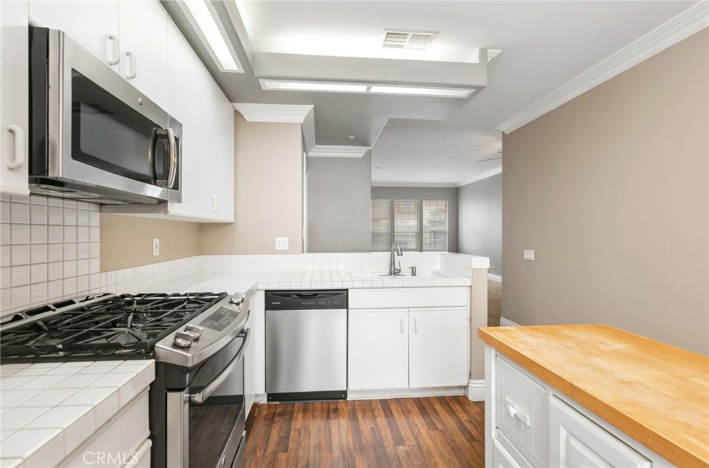 250 Montana Del Lago Drive