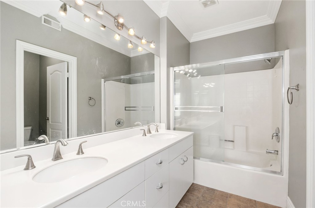 250 Montana Del Lago Drive