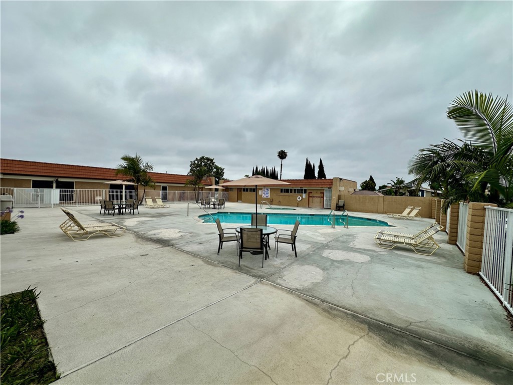 8200 Bolsa Avenue 5