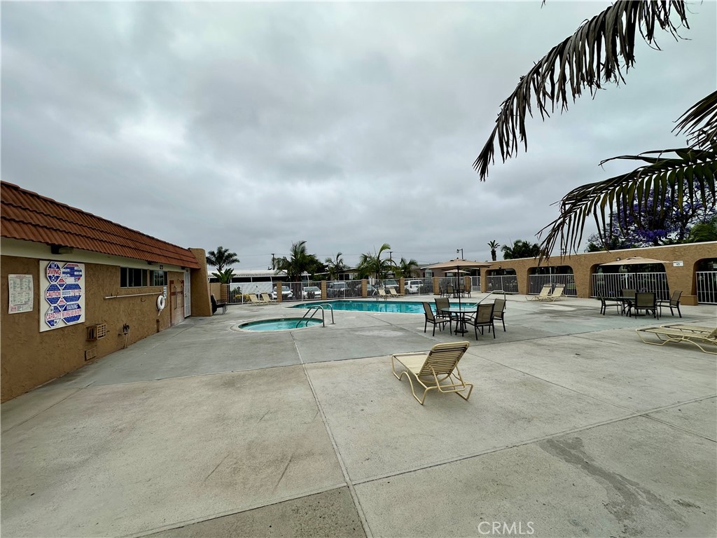8200 Bolsa Avenue 5