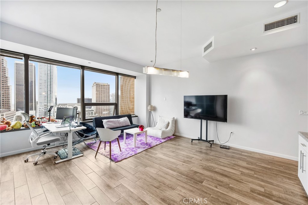 1100 Wilshire Boulevard 2607