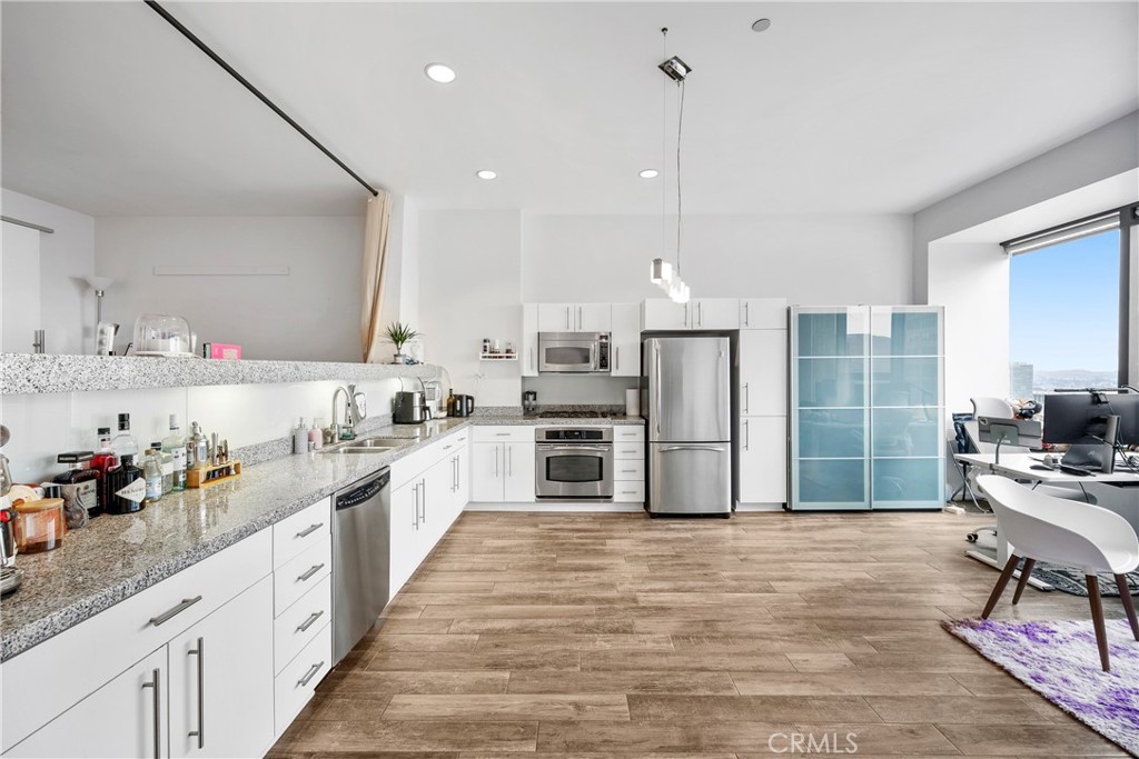 1100 Wilshire Boulevard 2607