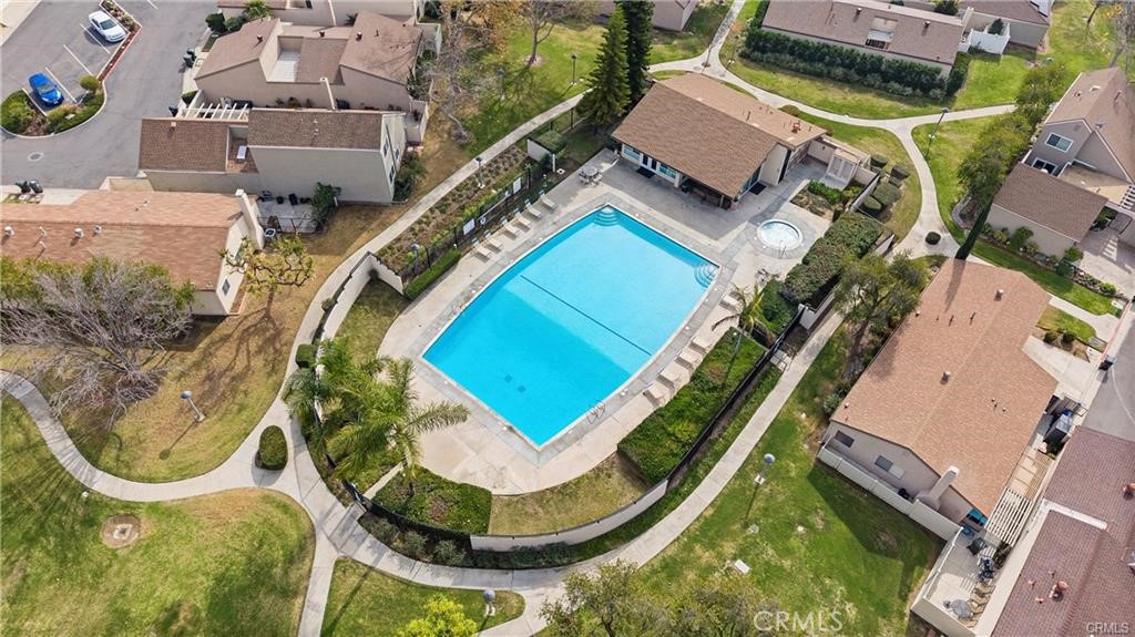 2902 Parkwood Court