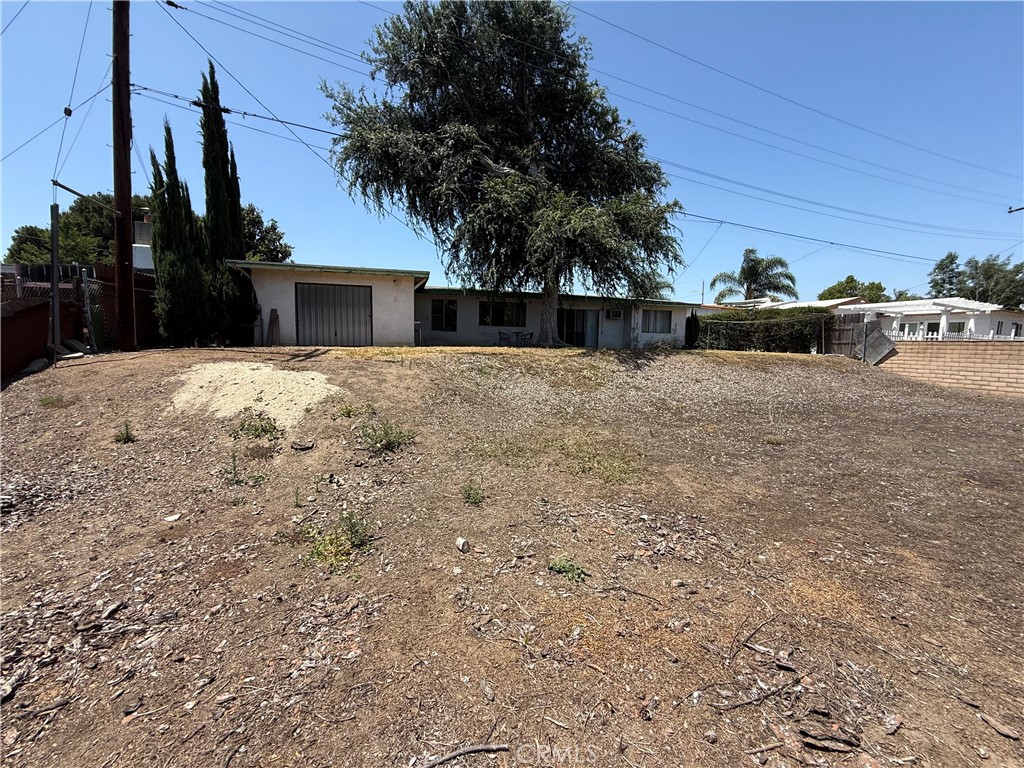 1836 E Walnut Creek