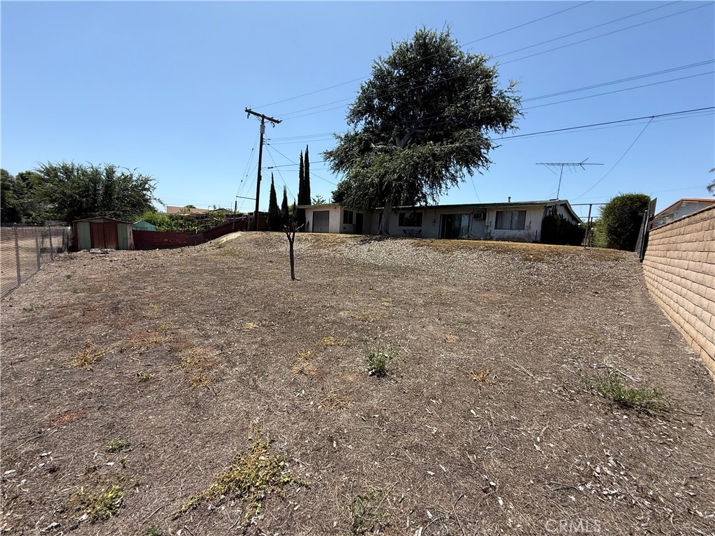 1836 E Walnut Creek