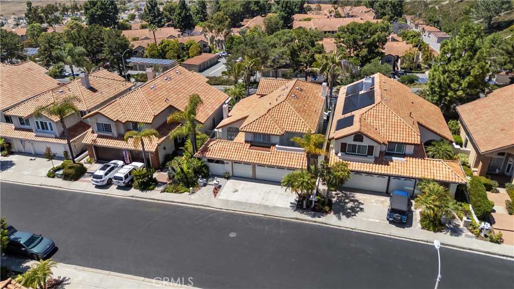 1213 Via Visalia