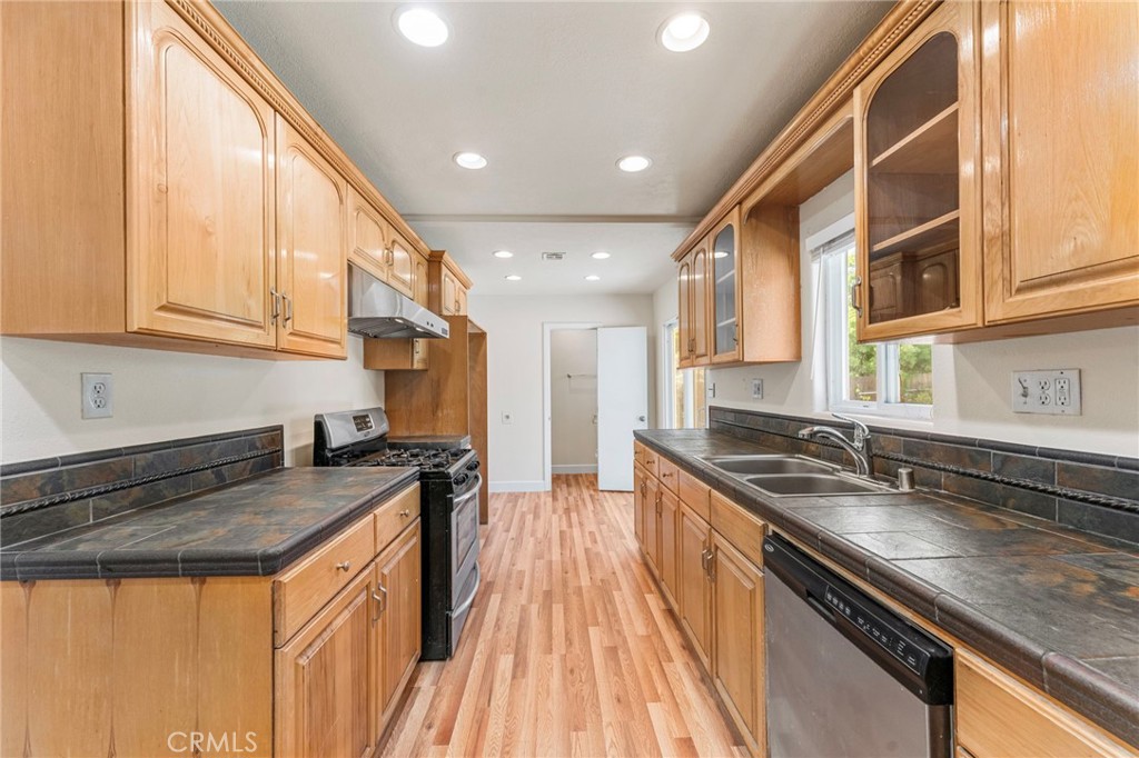 1470 Greenfield Drive