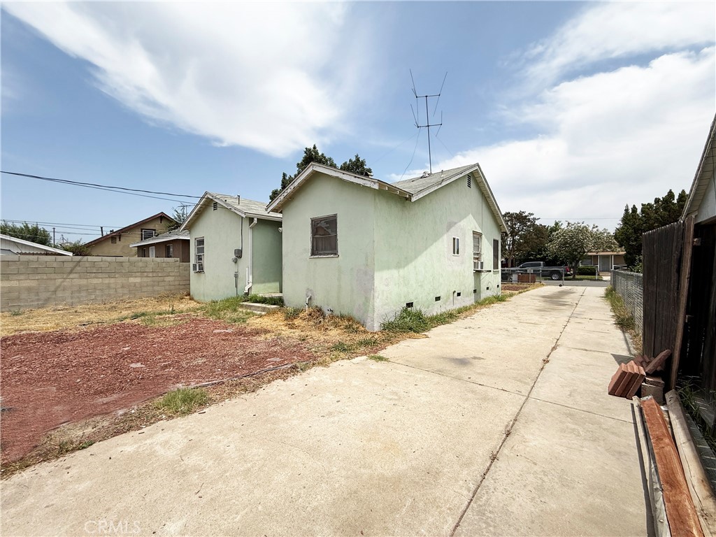 3864 Myers Street