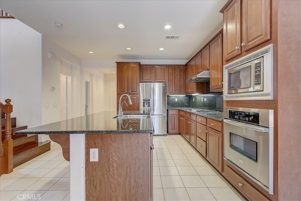 3115 N Sunrise Court