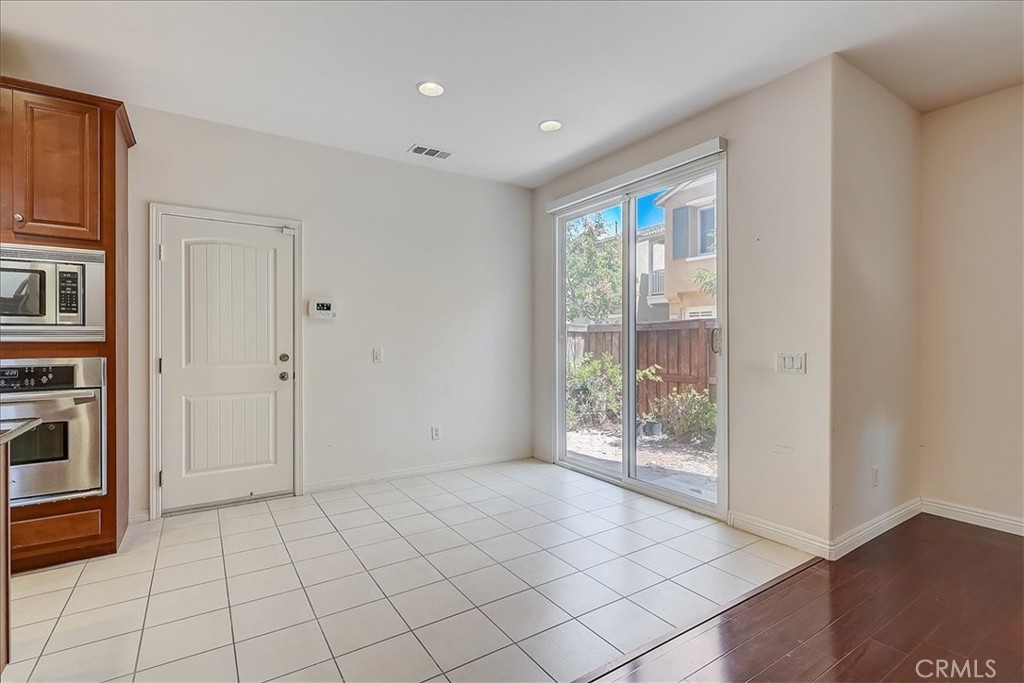3115 N Sunrise Court
