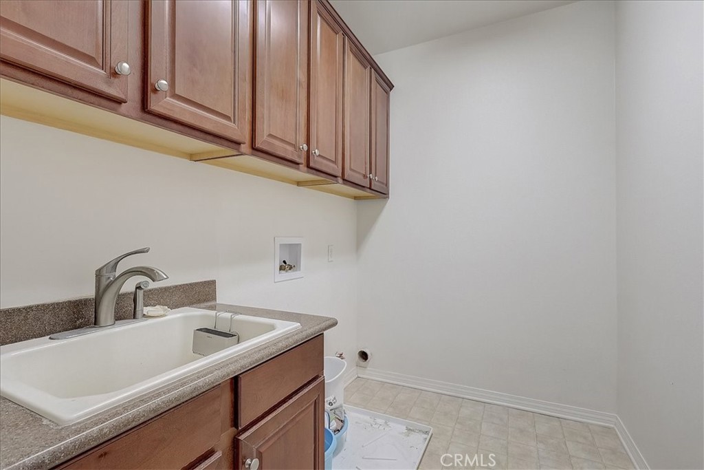 3115 N Sunrise Court