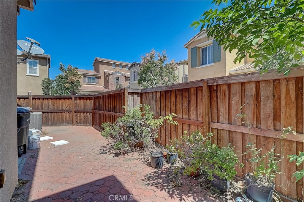3115 N Sunrise Court