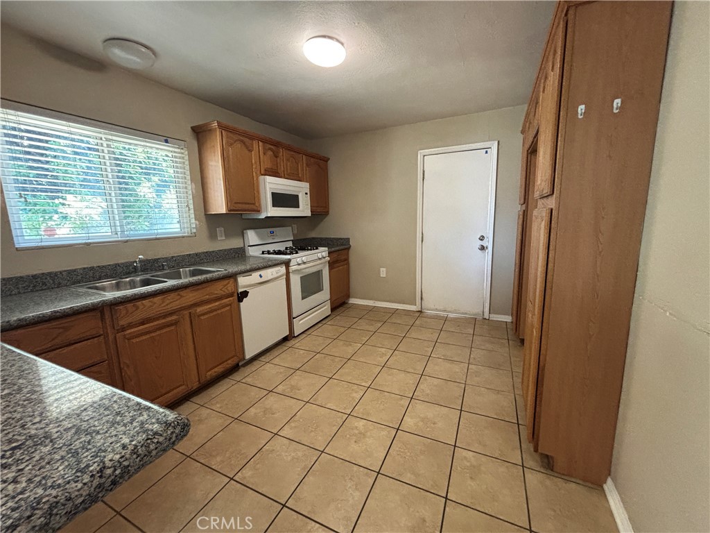 810 E Silva Street