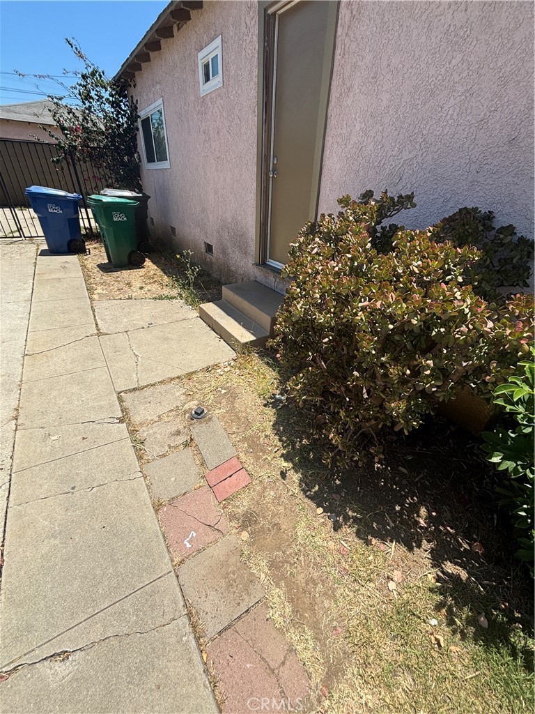 810 E Silva Street