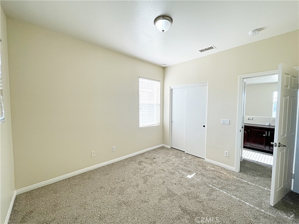 3141 E Avenue J14
