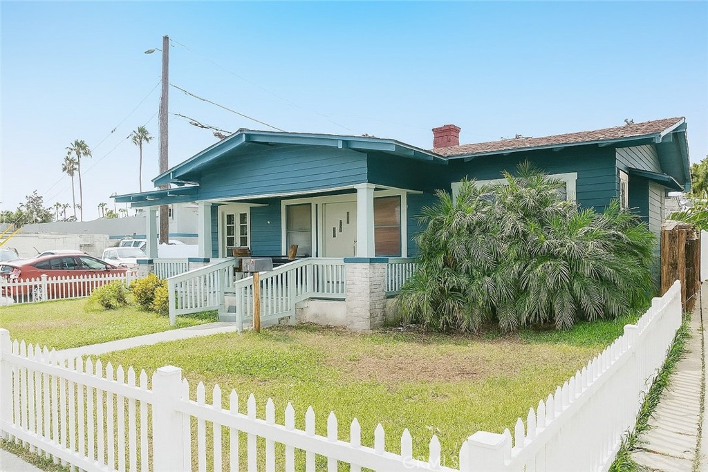 117 E Sycamore Street
