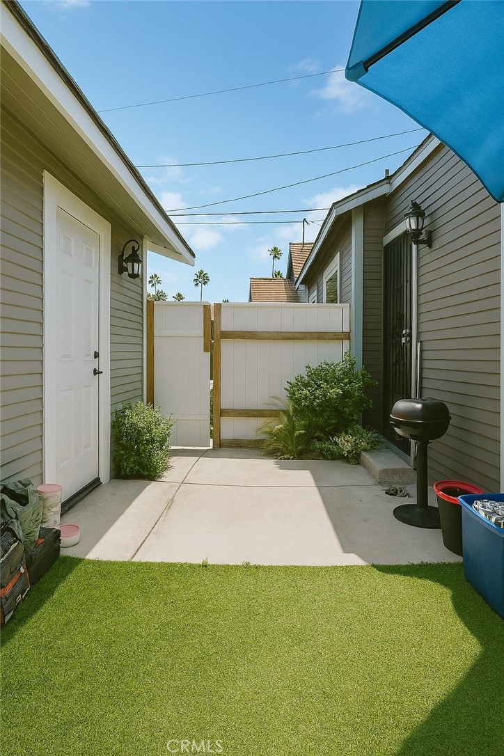 117 E Sycamore Street