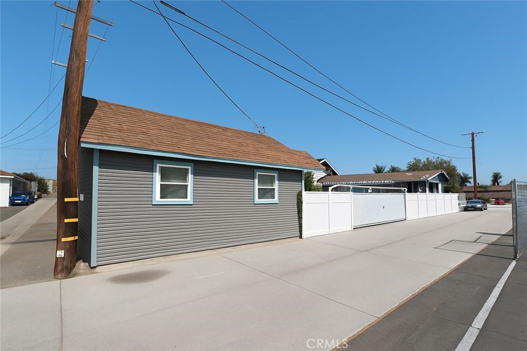 117 E Sycamore Street