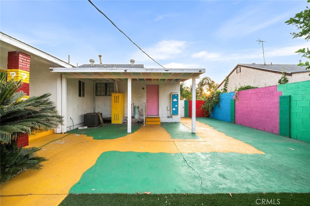 7032 Stansbury Avenue