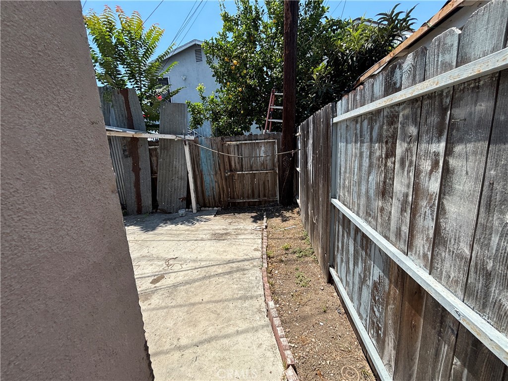 22429 Ibex Avenue
