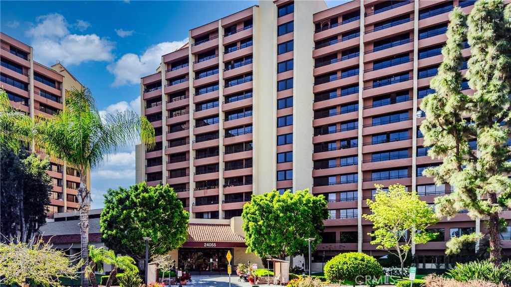 24055 W Paseo Del Lago 901