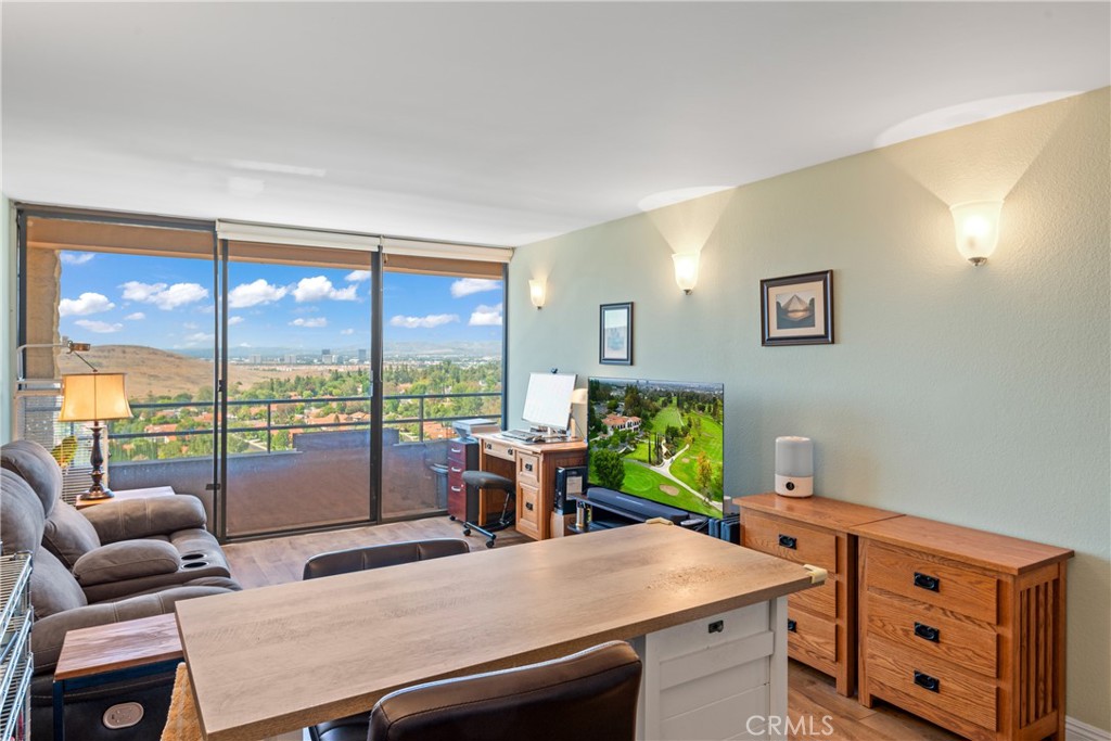 24055 W Paseo Del Lago 901