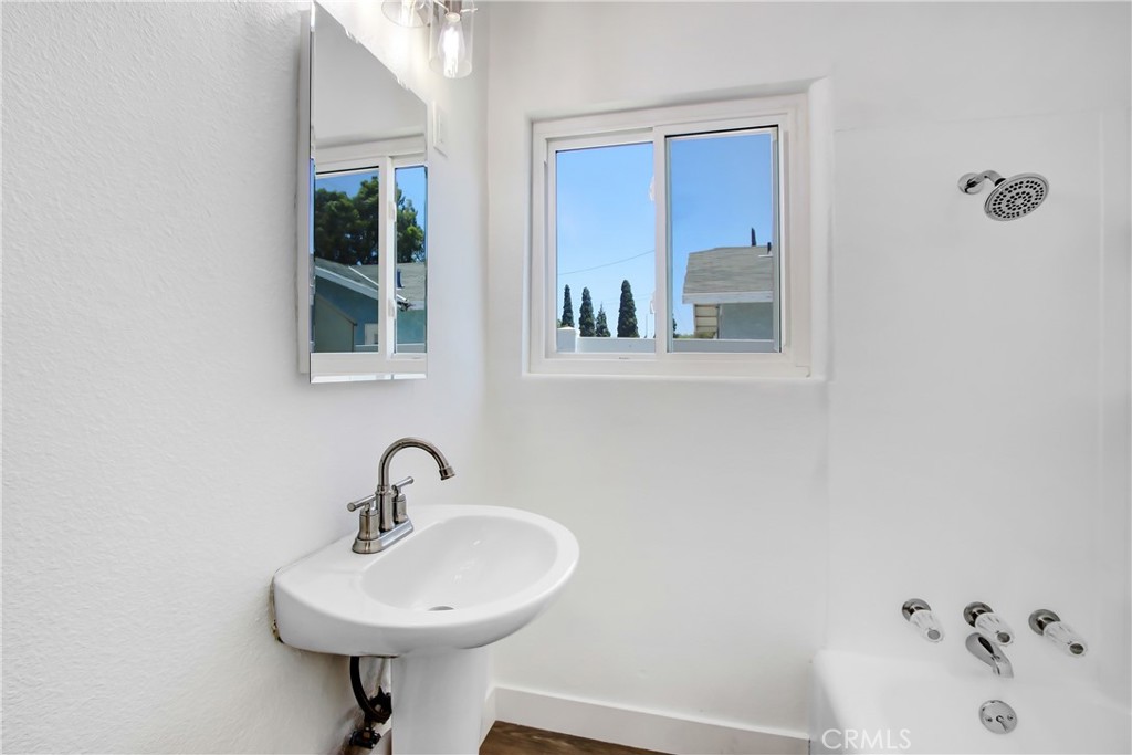 73 W Gilman Street