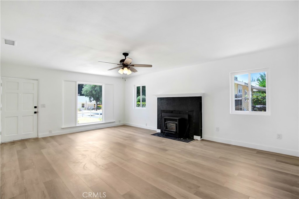 73 W Gilman Street