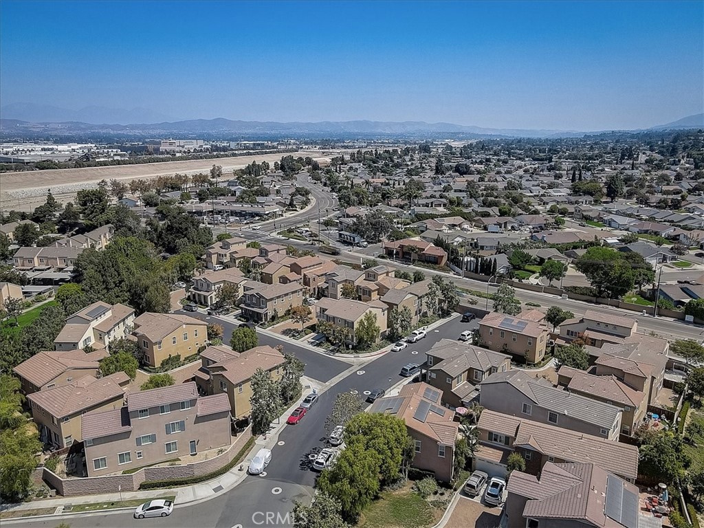 3115 N Sunrise Court