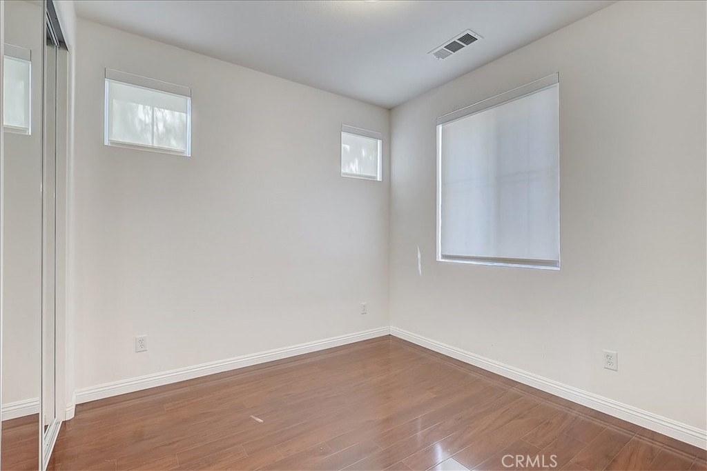 3115 N Sunrise Court