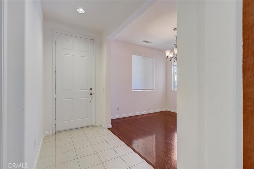 3115 N Sunrise Court
