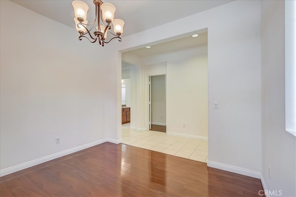 3115 N Sunrise Court