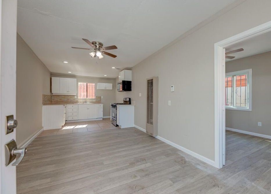 542 W 105th Street