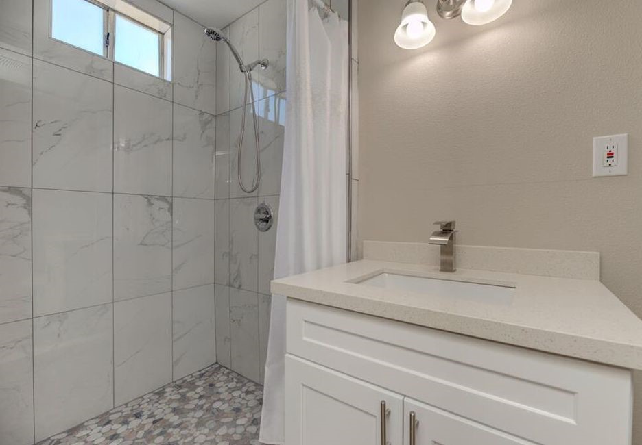 542 W 105th Street