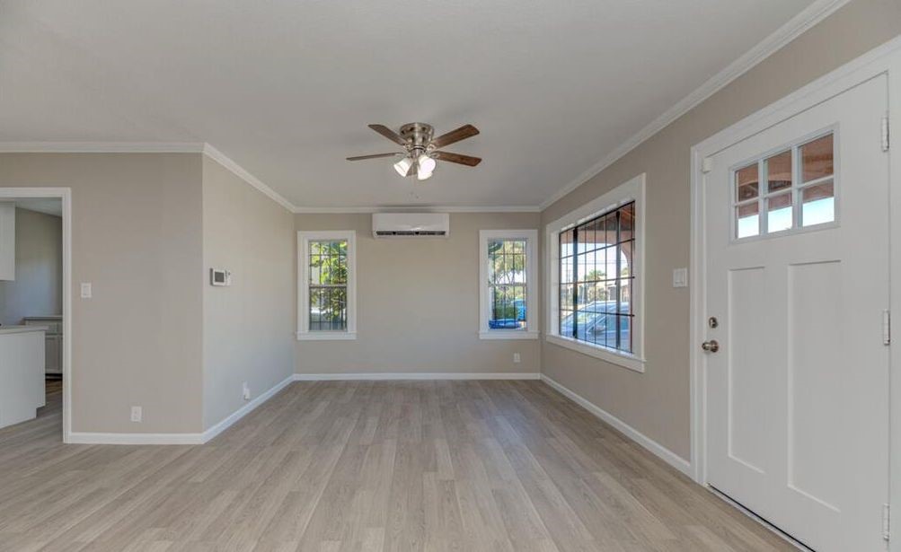 542 W 105th Street