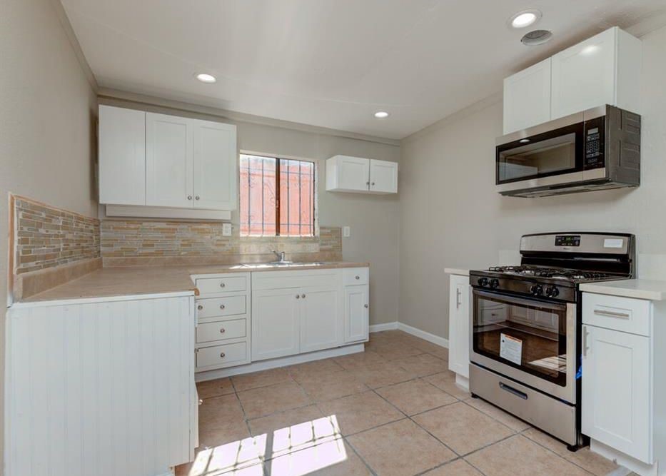 542 W 105th Street