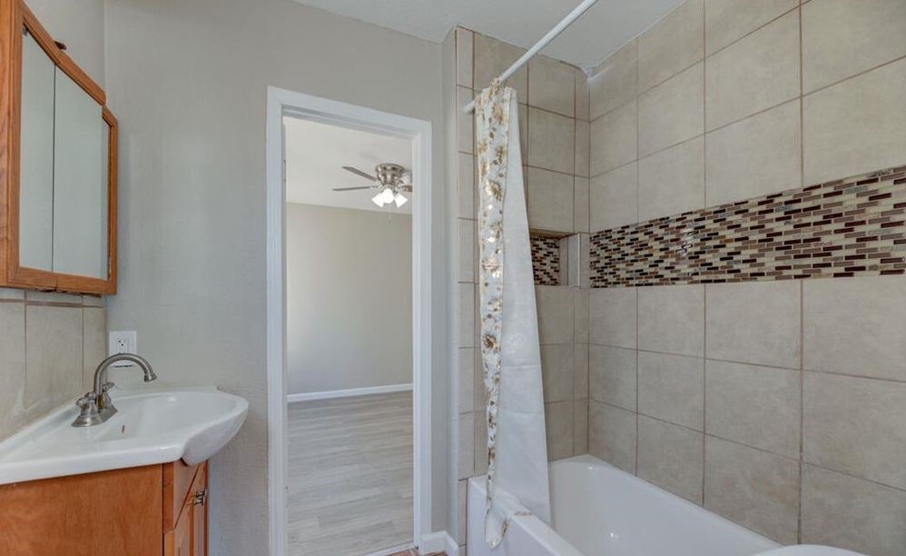 542 W 105th Street
