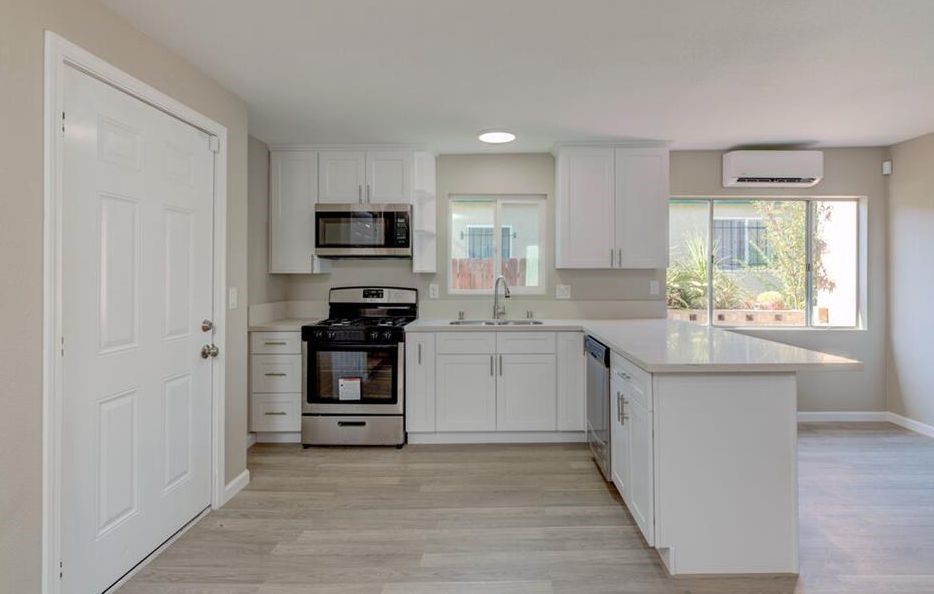 542 W 105th Street