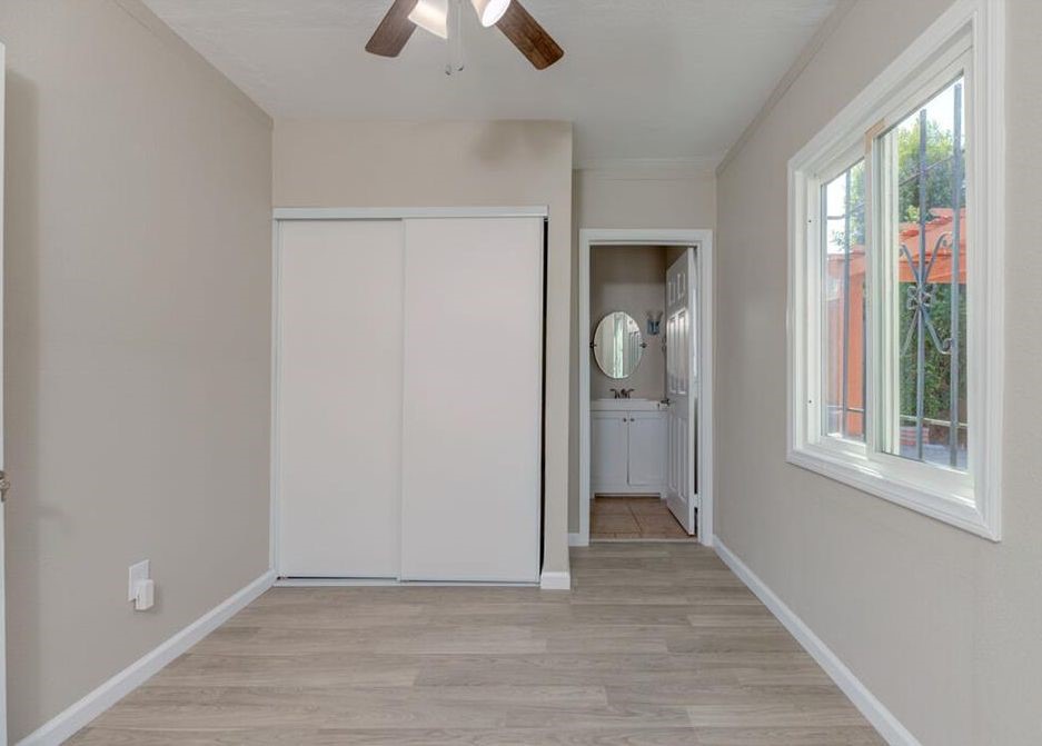 542 W 105th Street