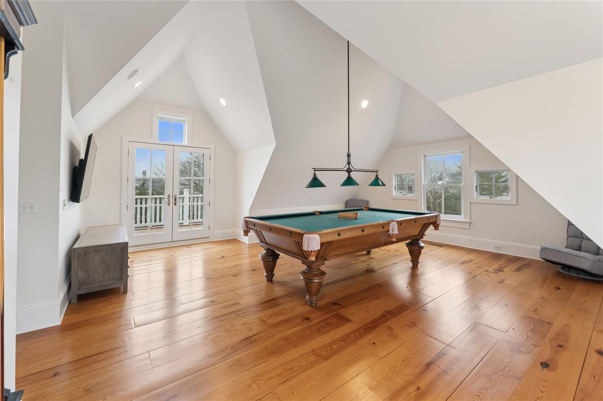 127 Senix Avenue
