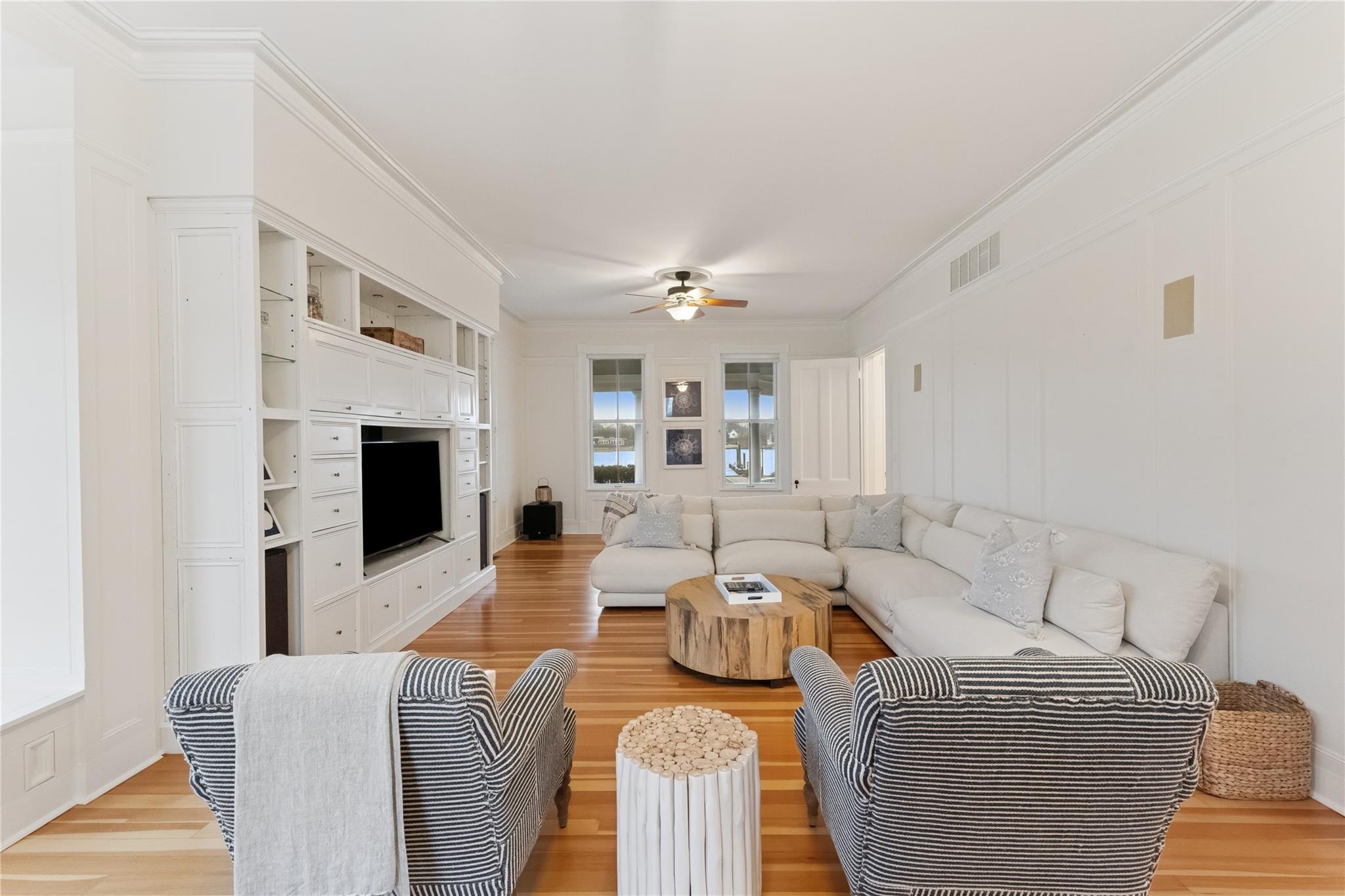 127 Senix Avenue