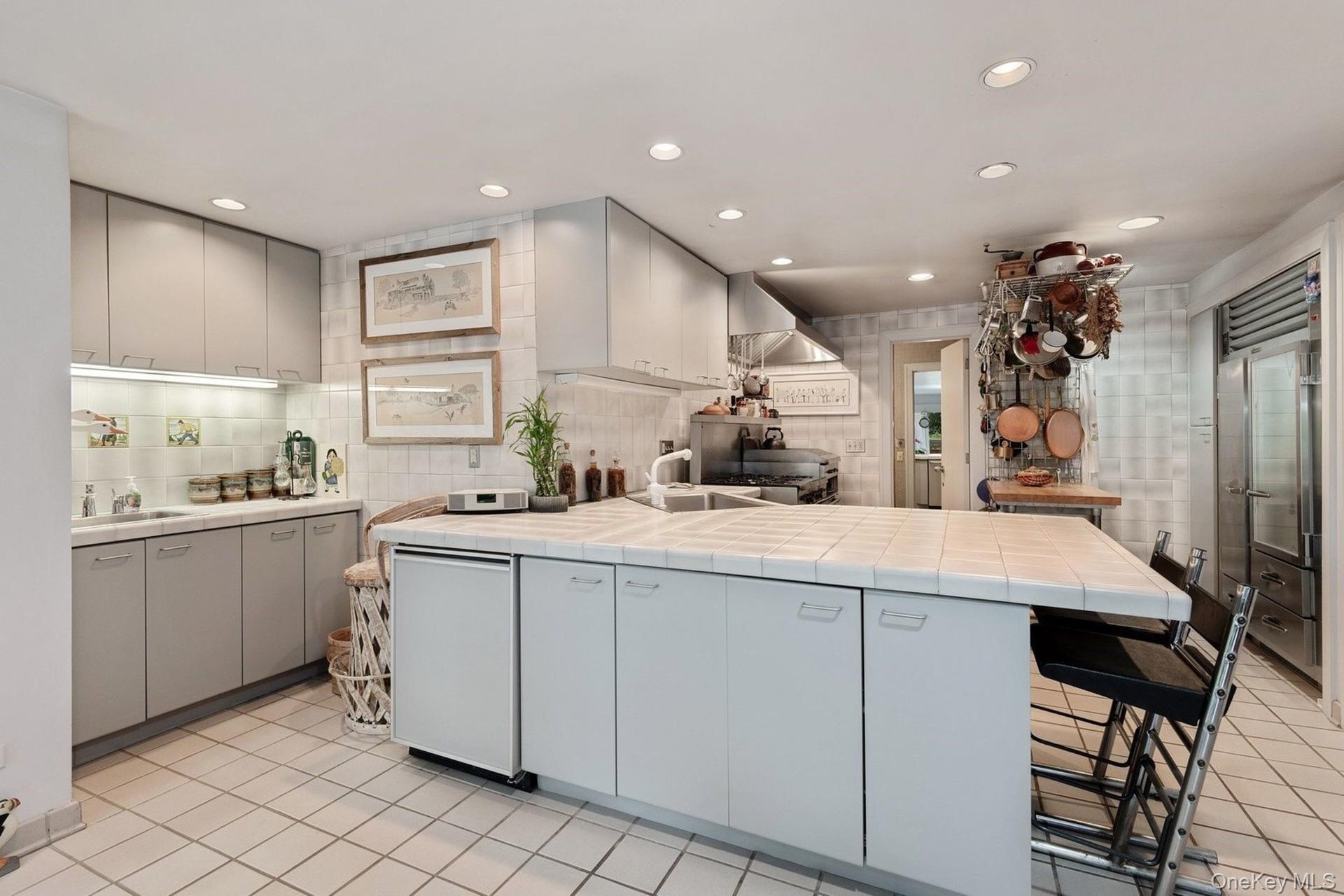 56 Tuthill Point Road