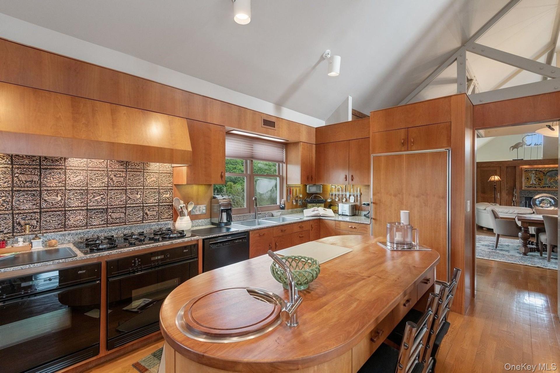 56 Tuthill Point Road