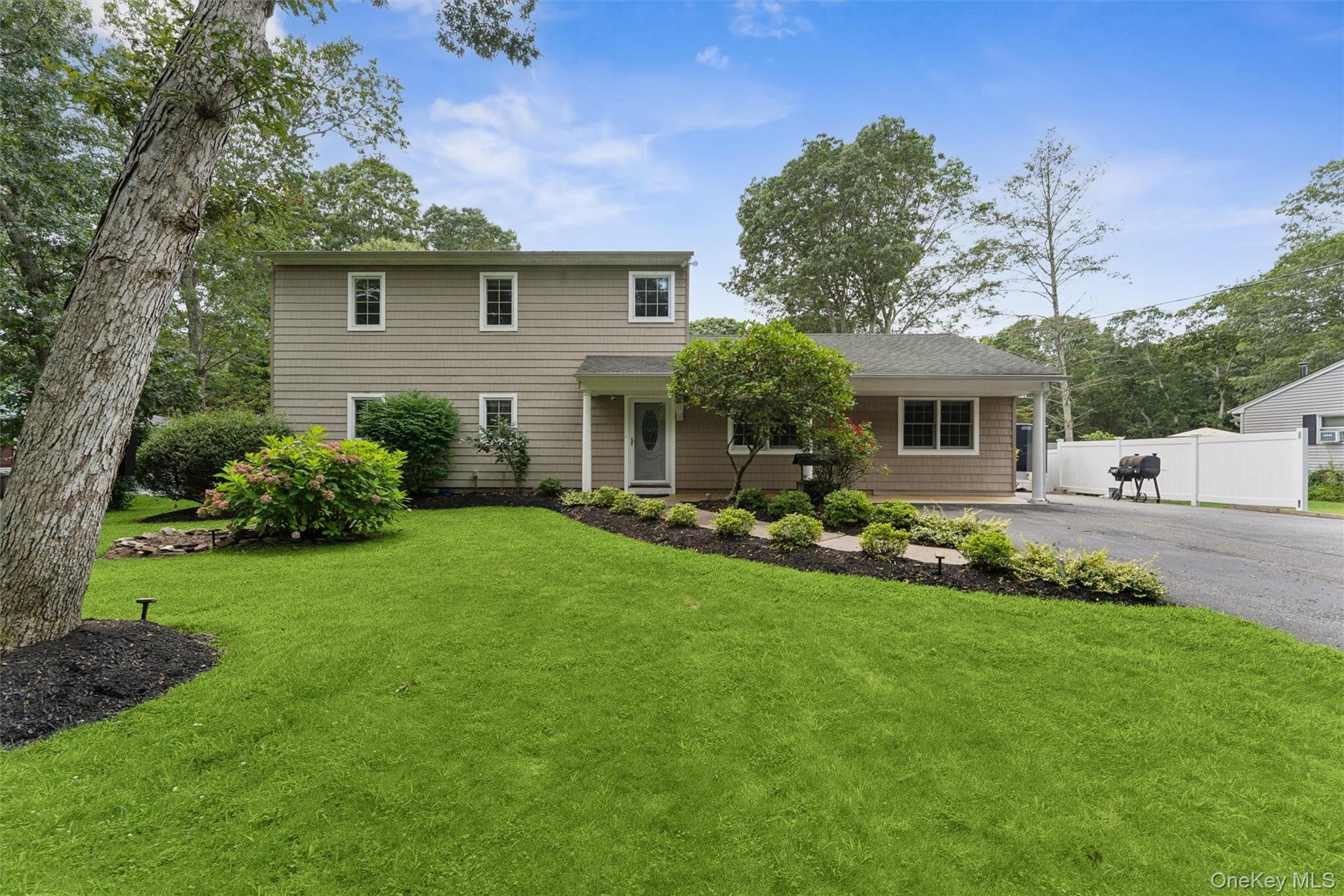 28 Trainor Ave