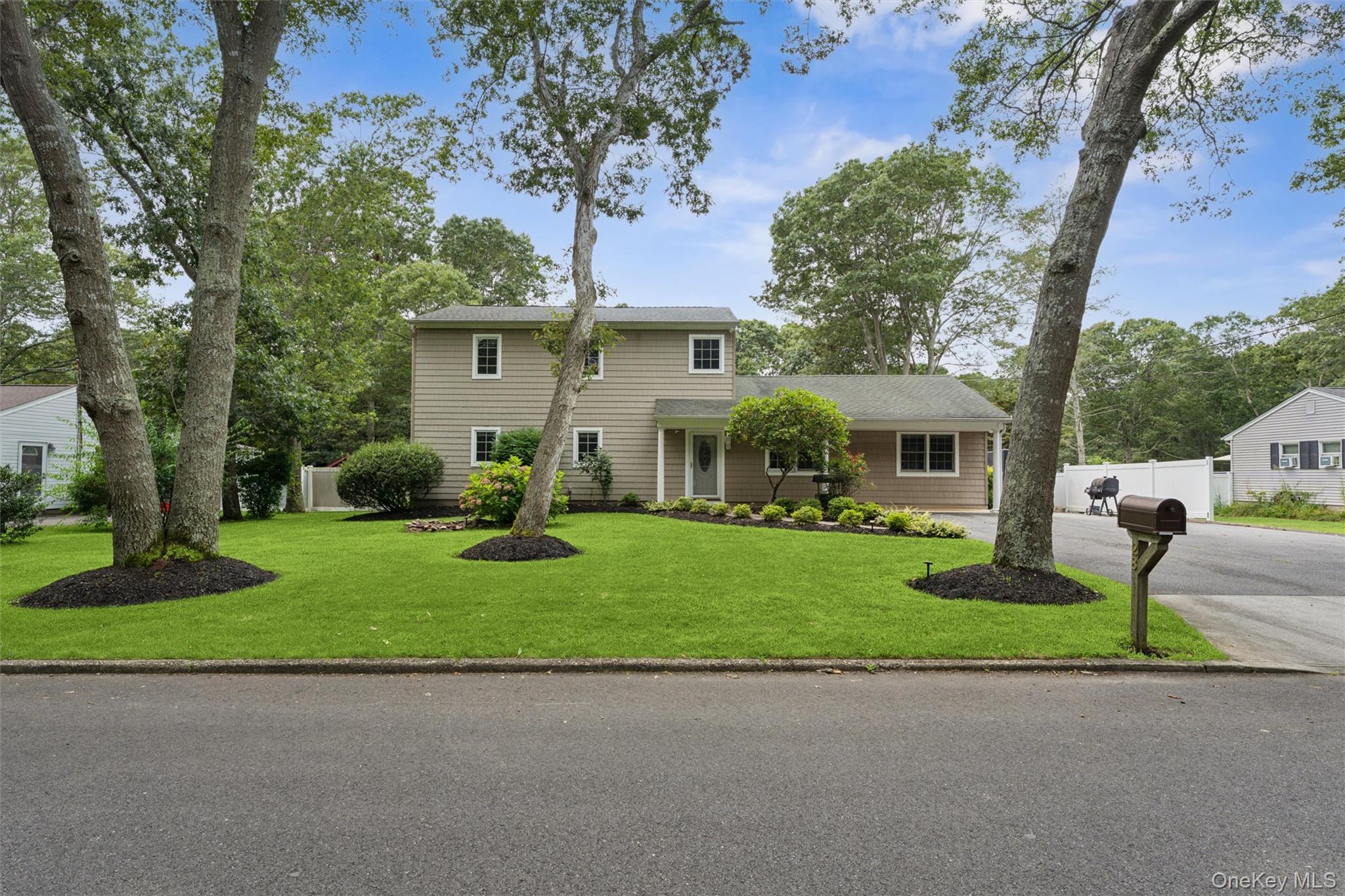 28 Trainor Ave