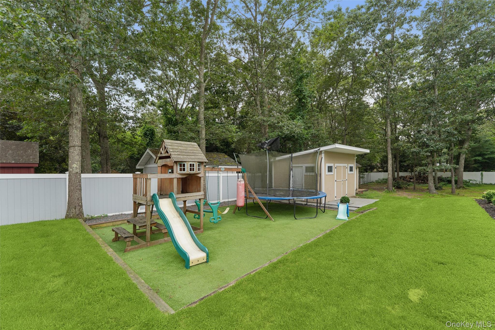 28 Trainor Ave