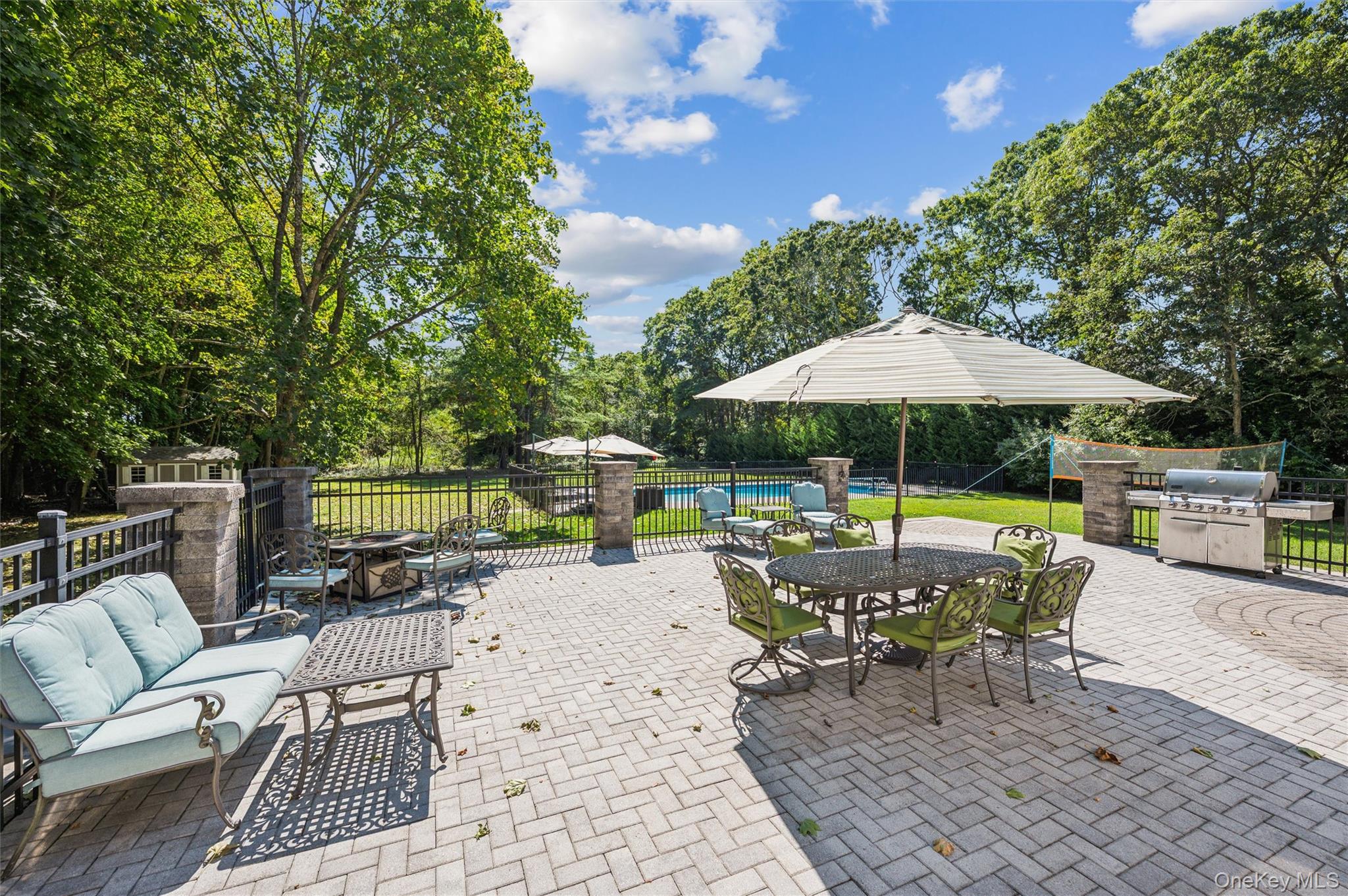 154 Montauk Hwy Highway